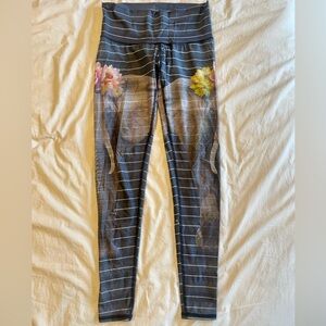 Teeki yoga pants, size small